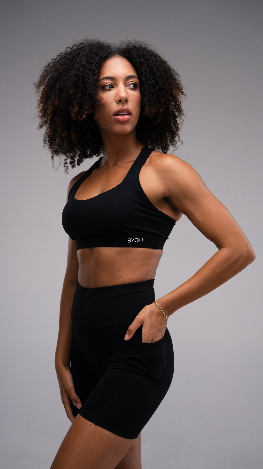 BYOU® Embrace - Mid shorts - Midnight- with Pockets