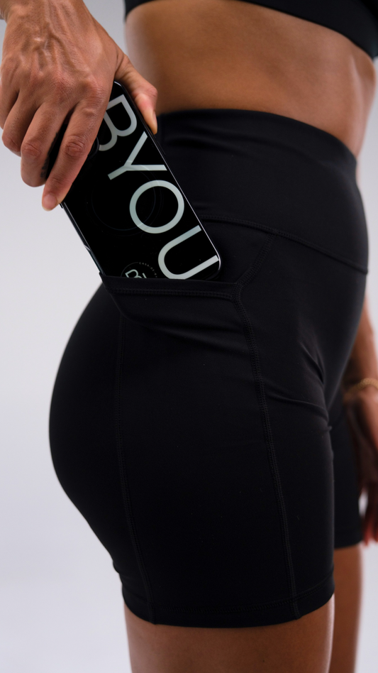 BYOU® Embrace - Mid shorts - Midnight- with Pockets